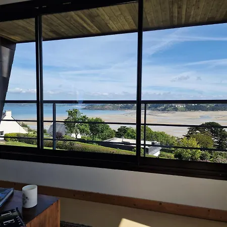 Architect With Fantastic Sea View,