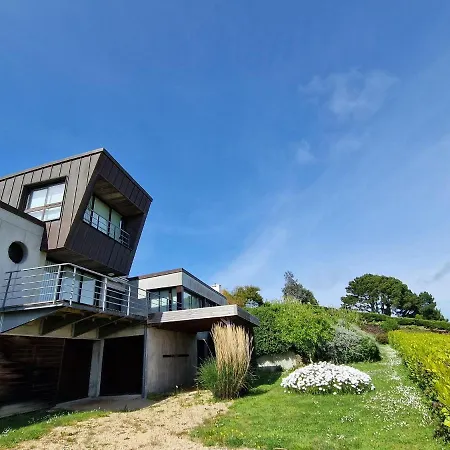 Architect With Fantastic Sea View, *